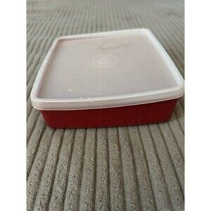 Vintage Tupperware Red Sandwich Keeper #670-40 with Lid